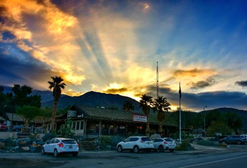 Panamint Springs Motel & Tents - 숙소 외관