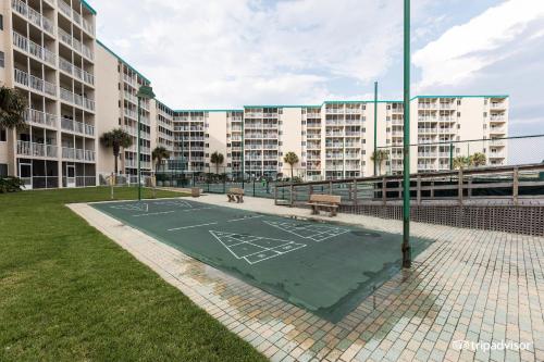 Holiday Surf and Racquet Club