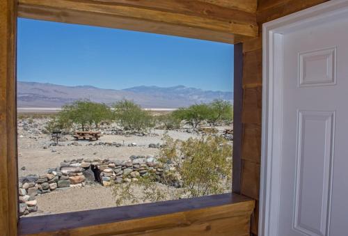 Panamint Springs Motel & Tents - 전망