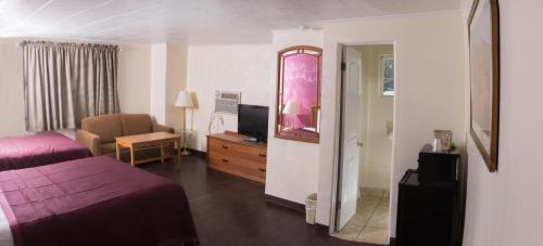 Deluxe Double Room with Extra Bed