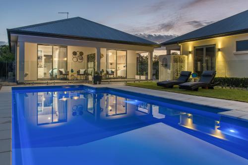 Piscina, The Wellington Bed and Breakfast in Longford