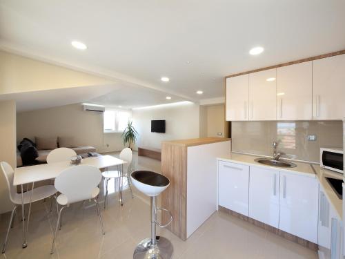 keuken, Agent Lux Apartments in Jagodina