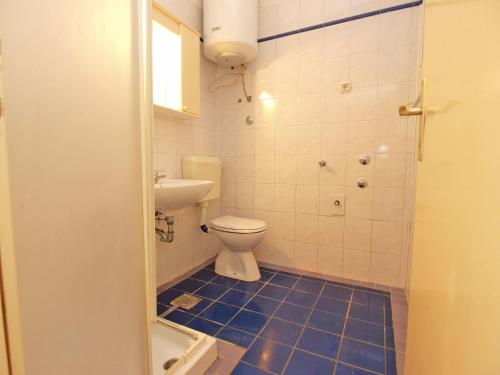Apartment image 9