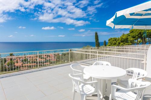 2 bedrooms, 4 beds