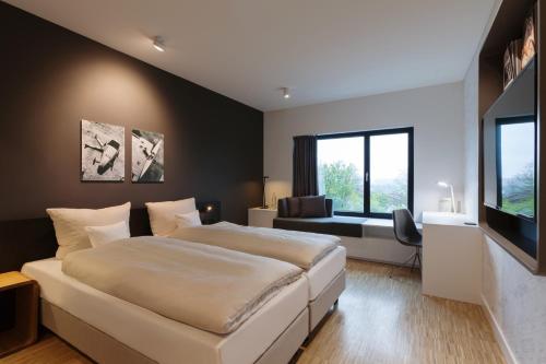2 queen beds