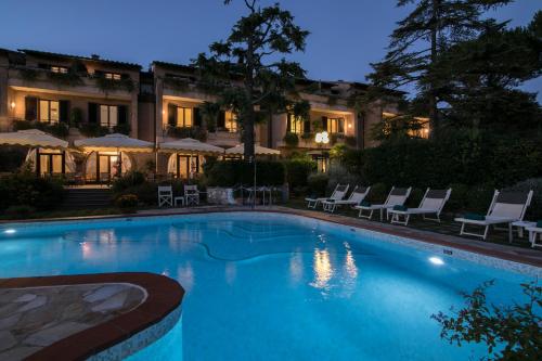 Relais Santa Chiara Hotel - image 10