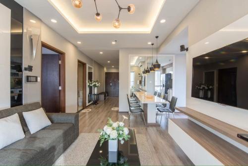 

The Luxury Sunrise City Apt In District 7