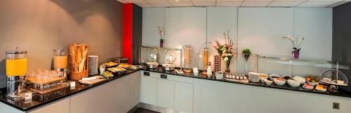 Comida y bebida, Paris Saint Quentin in Montigny Le Bretonneux