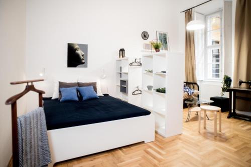 City Heart Apartment - image 13