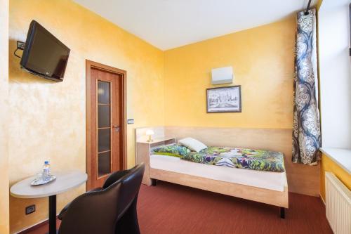 Hotel Conti - image 6