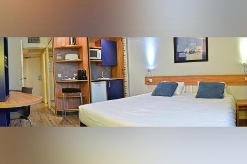 Art Hotel Paris Est - image 9