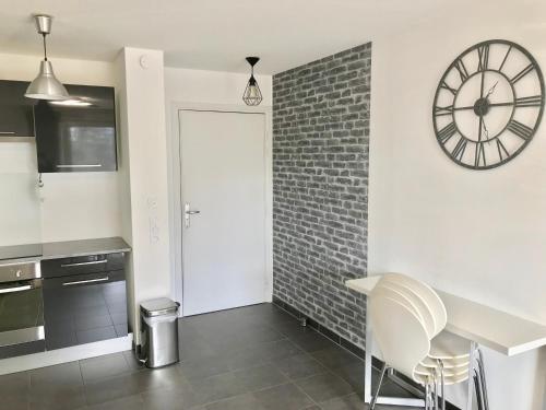 LeT2 Appartement Moderne avec Terrasse et Parking, Strasbourg (photo 10)