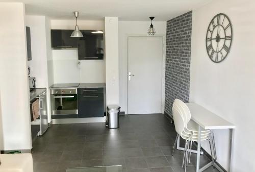 LeT2 Appartement Moderne avec Terrasse et Parking, Strasbourg (photo 8)