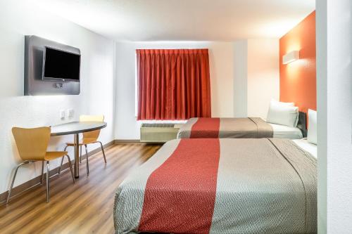 Motel 6-Harvey IL - image 6