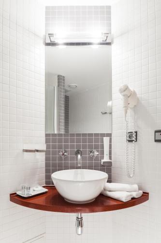 Hotel Conti - image 7