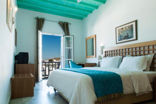 Poseidon Hotel & Suites Room Type - Deluxe Double or Twin Room