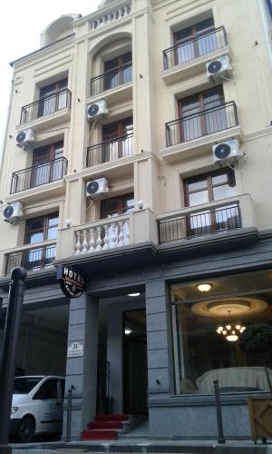 Batumi Home – Batumi, IL