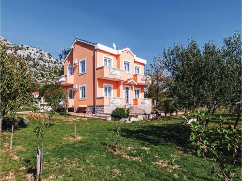  Apartments Mirjana II in Starigrad-Paklenica