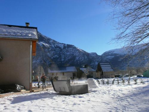 #Lemasdoisans au pied de l'Alpe d'Huez via Bourg d'Oisans le perce neige