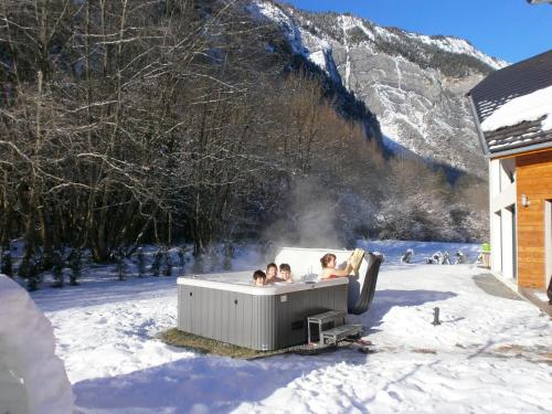 #Lemasdoisans au pied de l'Alpe d'Huez via Bourg d'Oisans le perce neige