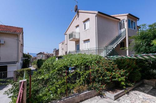 Apartments by the sea Komiza Vis - 2447