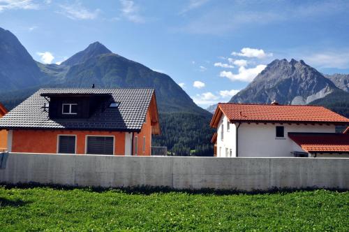  Crastuoglia 720 - Nr. 1 in Scuol