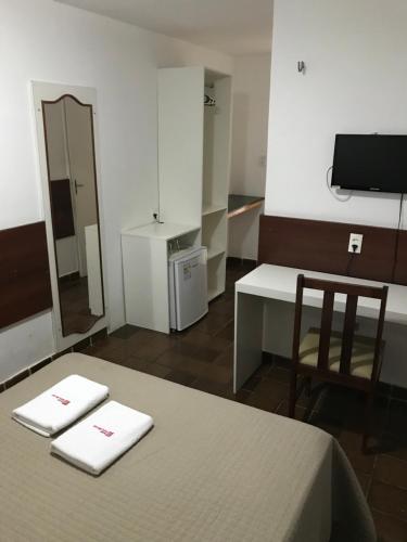 Hotel Velho Monge Stop at Hotel Velho Monge to discover the wonders of Teresina. Both business travelers and tourists can enjoy the hotels facilities and services. Service-minded staff will welcome and guide you at th