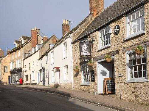 Restaurant, The Leat at Wynyard Mill in Malmesbury