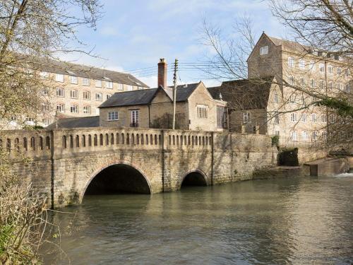 Attraktioner i nærheden, The Leat at Wynyard Mill in Malmesbury