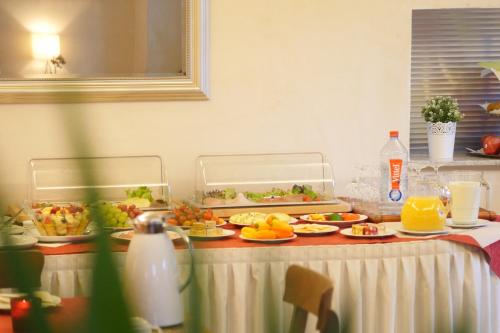 Food and beverages, Hotel Refrather Hof in Bergisch Gladbach