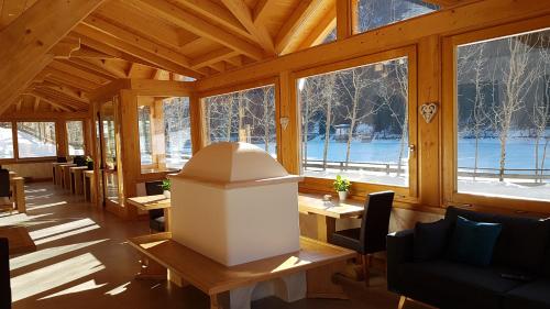 Auronzo di Cadore Albergo Meuble Victoria 3-Star Hotel lobby