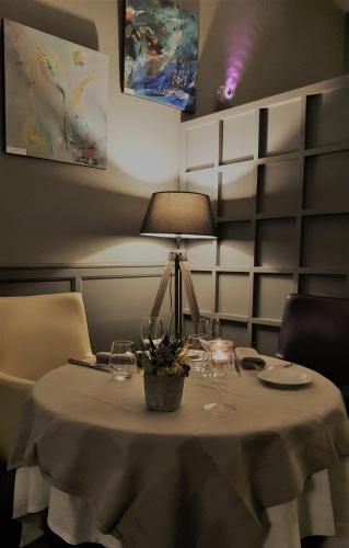 Logis - Hotel du Nord et Restaurant La Table d'Elisa in Compiegne City Center