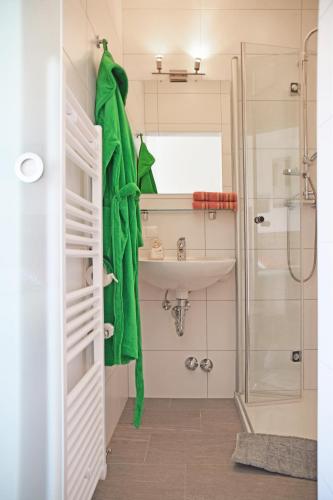 Large One-Bedroom Apartment