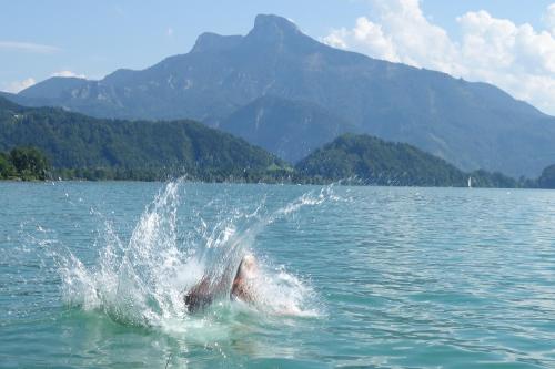 pludmale, Haus am Hang in Innerschwand am Mondsee