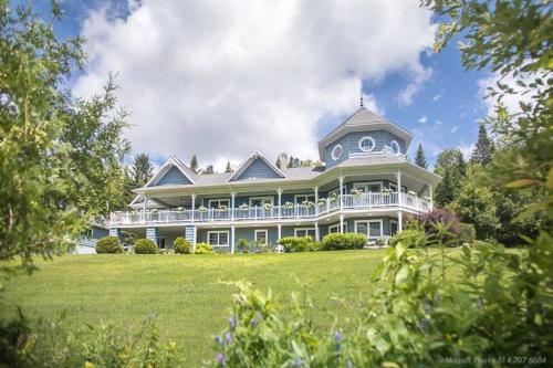 La Maison Bleue du Lac Wallace - Accommodation - Coaticook