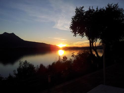 Skats, Haus am Hang in Innerschwand am Mondsee