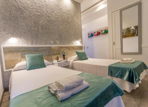 4 twin beds