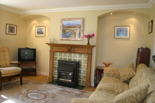 Woodcroft Cottage - image 10