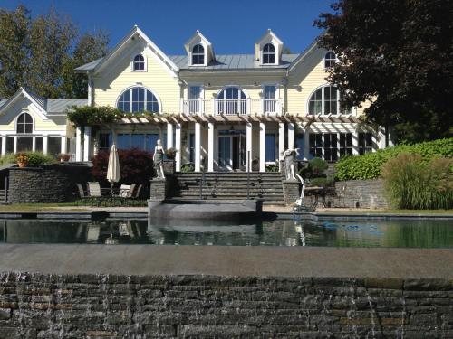 31 Acre Hudson River Estate - image 6