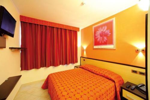Hotel Cristina - image 7