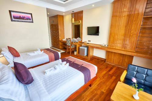 Superior Double or Twin Room image 3