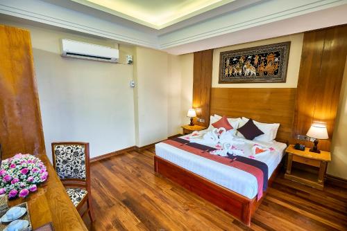 Deluxe Room image 5