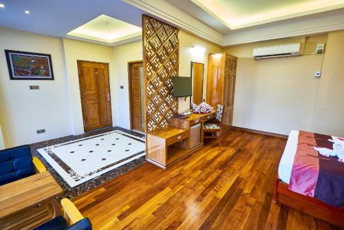 Deluxe Room image 4