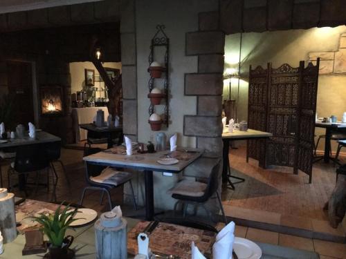 Restoranas, Guinea Feather Country Lodge & Spa in Groblersdal