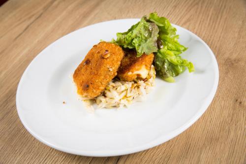 Étterem, Le Relais Délys (Le Relais Delys) in Saint-Rémy-sur-Durolle