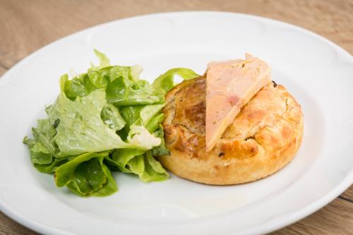 Étterem, Le Relais Délys (Le Relais Delys) in Saint-Rémy-sur-Durolle