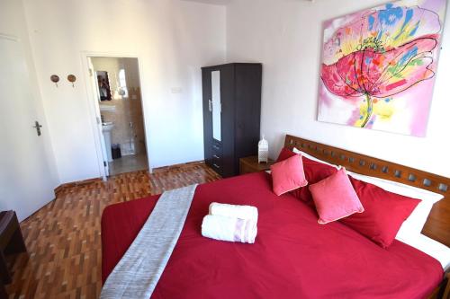 Standard Double Room image 3