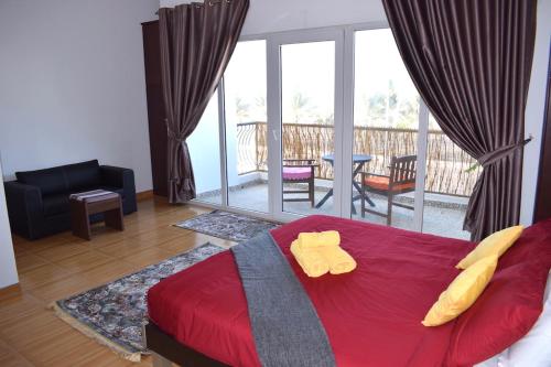 Double Room with Balcony and Sea View image 6
