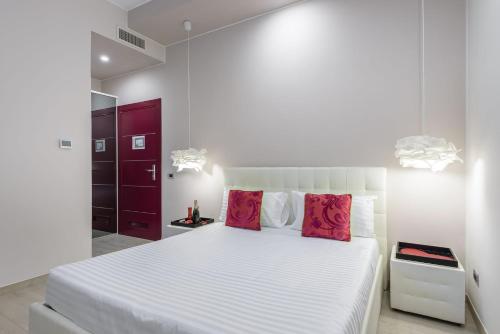 Tama Rooms, Rome