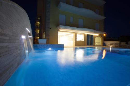 Úszómedence, Hotel Boracay in Alba Adriatica